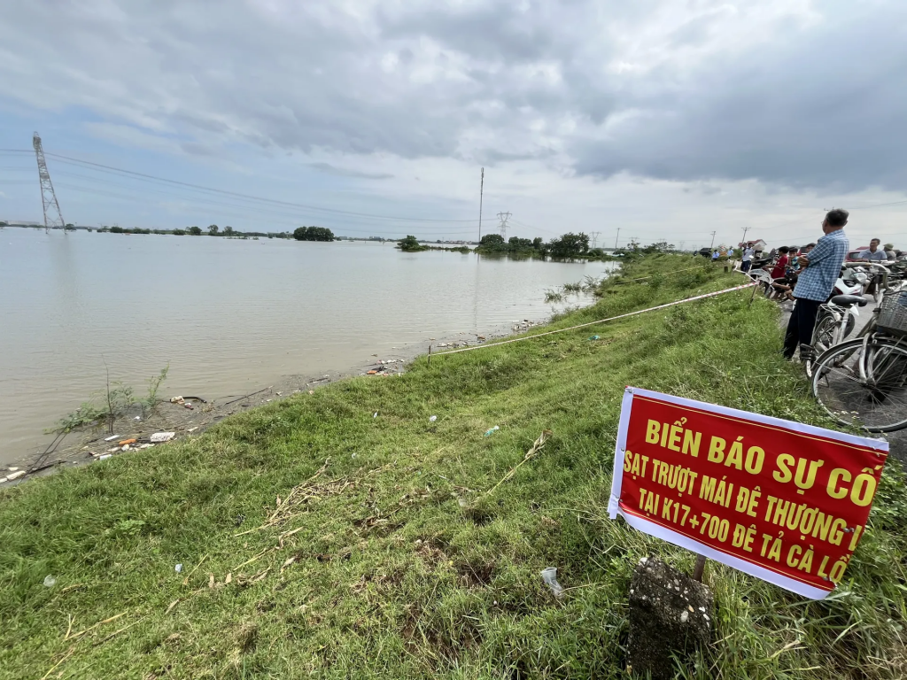 Theo sát diễn biến bão số 11, ứng phó khẩn cấp nguy cơ “thiên tai chồng thiên tai”