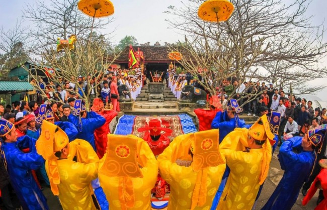 Đền Cờn - Linh thiêng giữa sóng biển xứ Nghệ