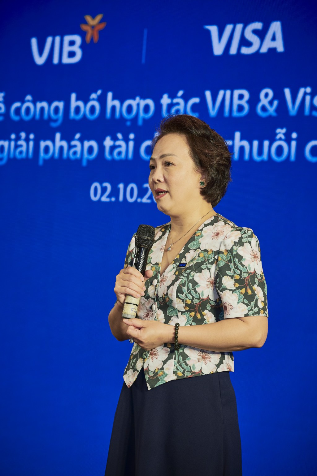 Bà Đặng Tuyết Dung, Giám đốc Visa Việt Nam và Lào chia sẻ tại sự kiện Bà Đặng Tuyết Dung, Giám đốc Visa Việt Nam và Lào chia sẻ tại sự kiện