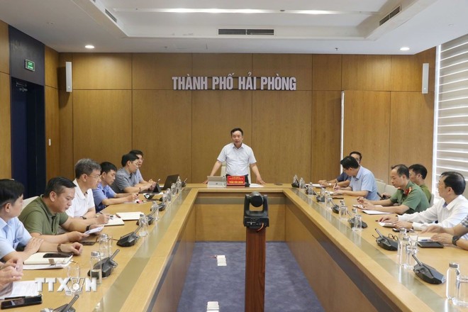 Hải Phòng họp khẩn triển khai phòng chống bão số 11 (bão Matmo). (Ảnh: Hoàng Ngọc/TTXVN) Hải Phòng họp khẩn triển khai phòng chống bão số 11 (bão Matmo). (Ảnh: Hoàng Ngọc/TTXVN)