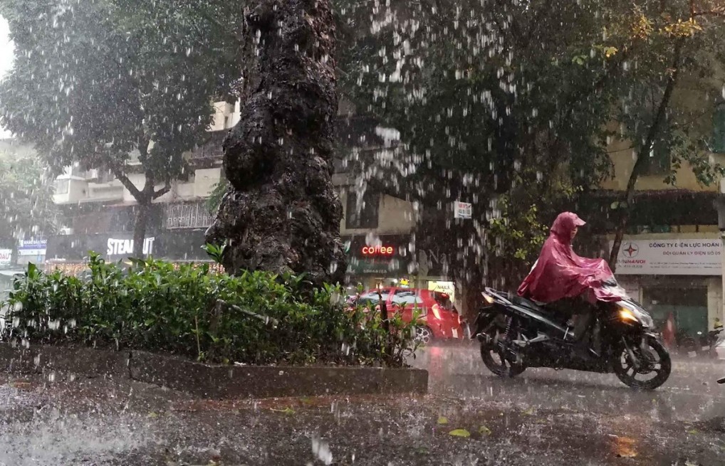 Bão số 11-Matmo sắp đổ bộ Vịnh Bắc Bộ, cảnh báo mưa lớn diện rộng