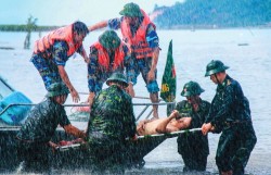 Quân đội chuẩn bị sẵn sàng tìm kiếm cứu hộ, cứu nạn đường không ứng phó bão số 11