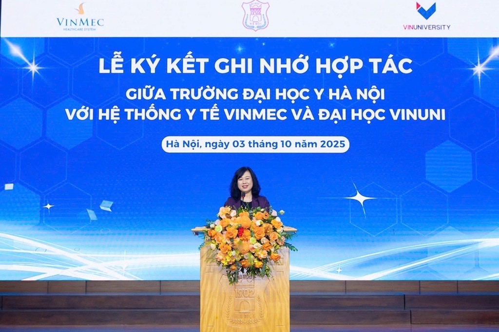 Bộ trưởng Bộ Y tế Đào Hồng Lan phát biểu chỉ đạo tại sự kiện