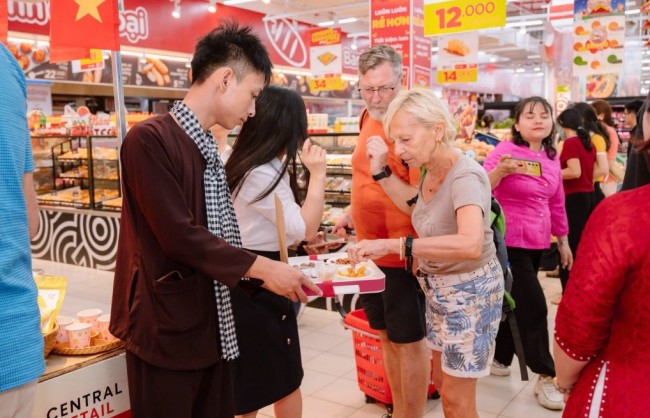 Cùng thiếu nhi đón Trung thu yêu thương