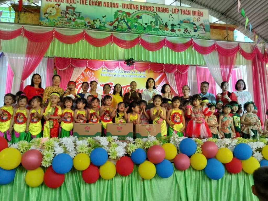 Cùng thiếu nhi đón Trung thu yêu thương