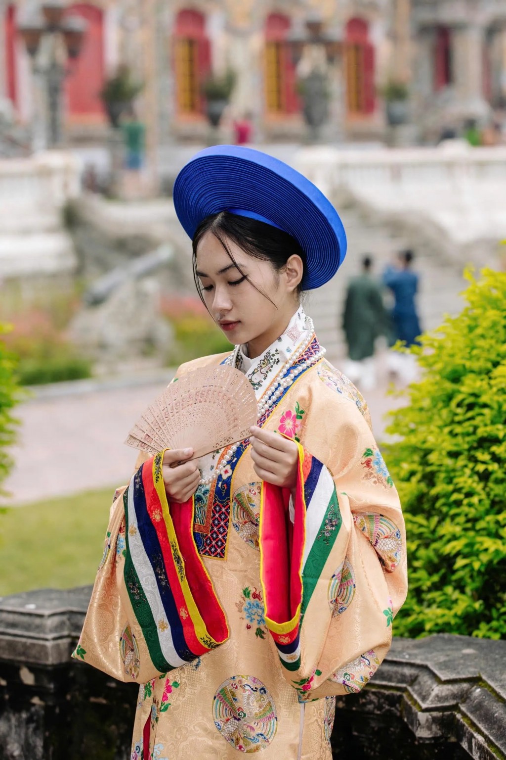 Không chỉ hình dáng, từng chi tiết nhỏ trên Nhật Bình đều mang hàm nghĩa.