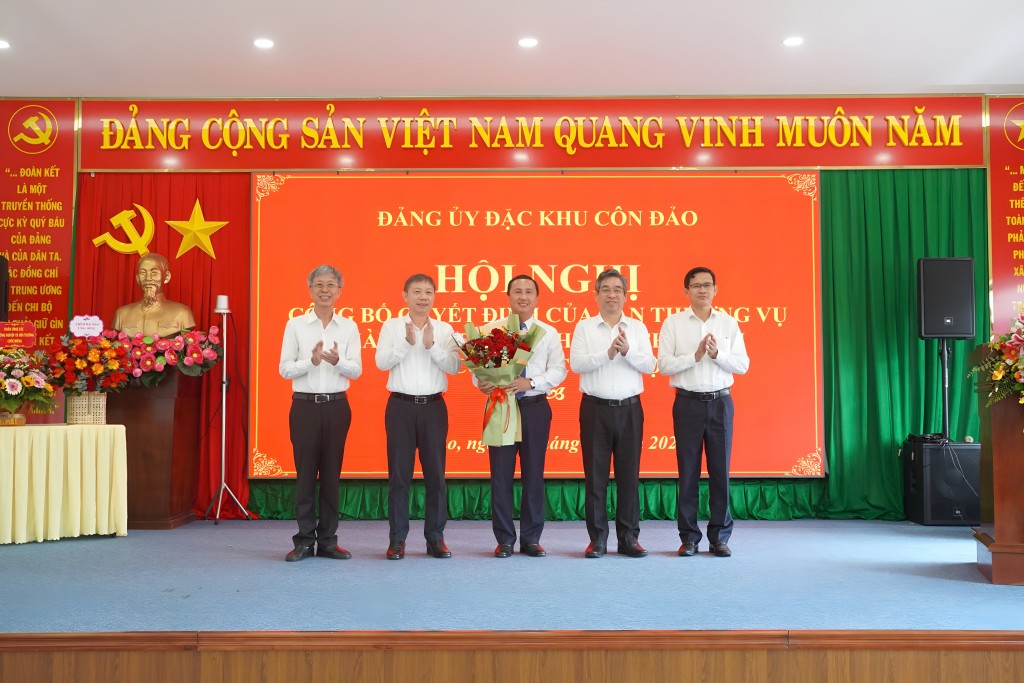 Tân Bí thư Đảng ủy đặc khu Côn Đảo là Ủy viên Ban Thường vụ