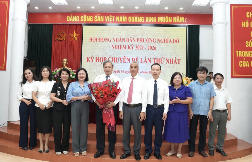 Ông Đỗ Việt Hưng được bầu giữ chức Chủ tịch UBND phường Nghĩa Đô