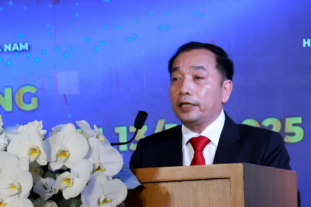 Chủ tịch Hội Doanh nghiệp Hà Tĩnh phía Nam Nguyễn Phi Dần phát biểu tại sự kiện