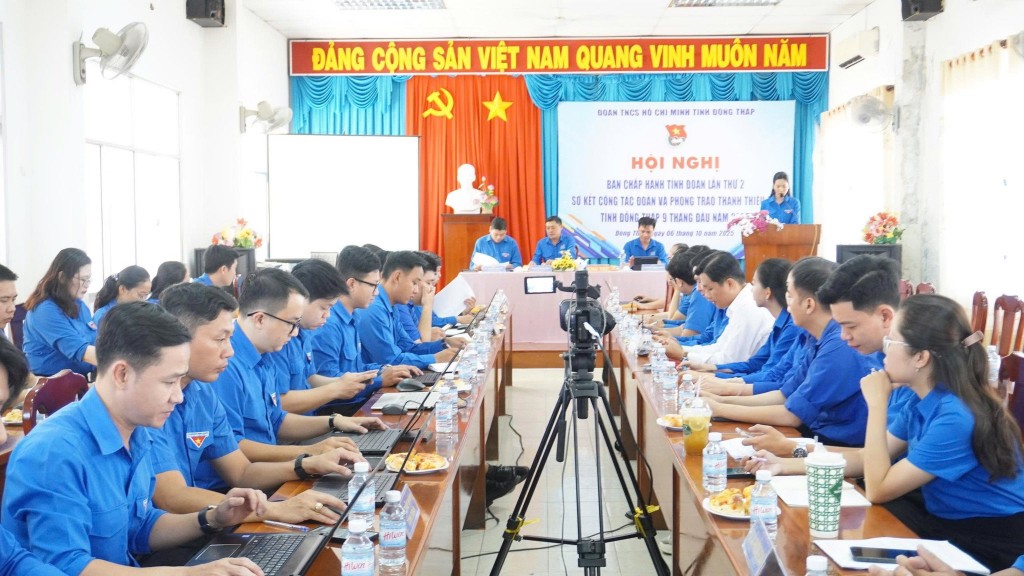 Toàn cảnh hội nghị