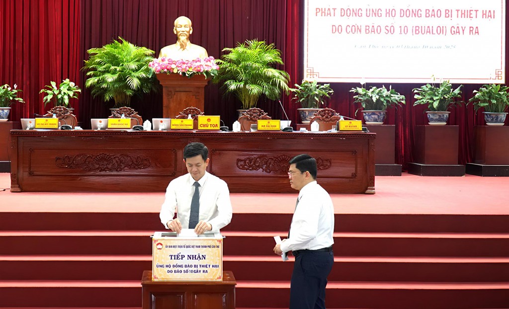 Cà Mau, Cần Thơ chung tay ủng hộ đồng bào vùng bão