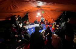 Triệt phá ổ cờ bạc “ẩn mình” giữa rừng, bắt giữ 15 đối tượng