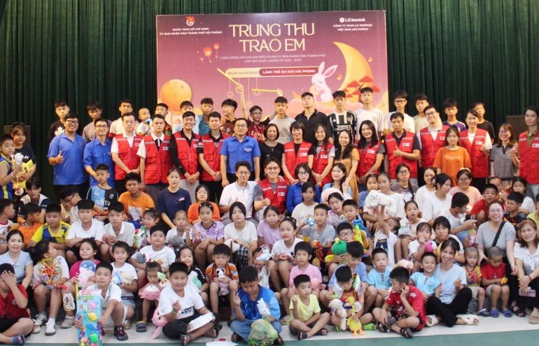 “Trung thu trao em" tại Làng trẻ em SOS TP Hải Phòng