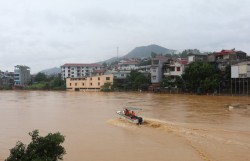 Quân đội sẵn sàng bay cứu hộ, cứu nạn, tiếp cận vùng bị chia cắt do mưa lũ