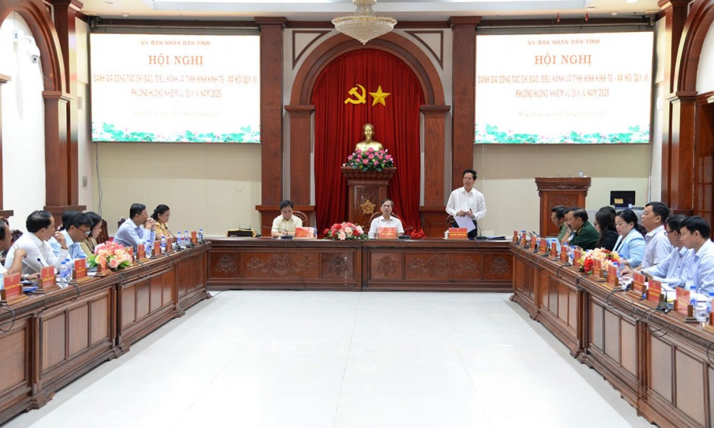 Phó Chủ tịch UBND tỉnh Đồng Tháp Nguyễn Thành Diệu phát biểu tại hội nghị.