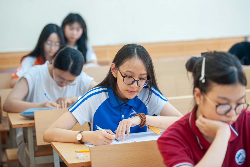 Bộ GD&amp;ĐT ban hành chương trình giáo dục nâng cao dành cho các môn chuyên