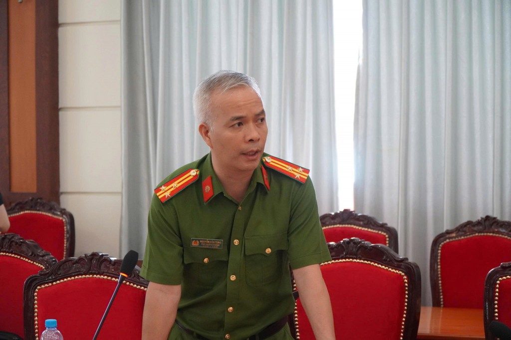 Các đại biểu đóng góp ý kiến