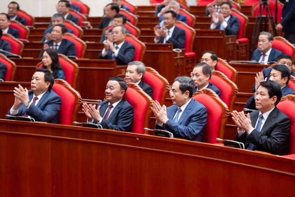 Các đại biểu dự phiên bế mạc Hội nghị Trung ương 13 