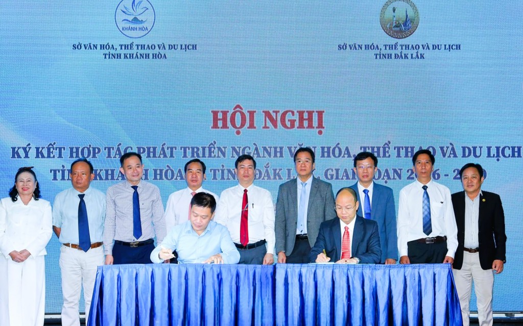 Ngày 8/10, tại Khánh Hòa đã diễn ra Hội nghị ký kết hợp tác phát triển ngành văn hóa, thể thao và du lịch tỉnh Khánh Hòa và Đắk Lắk giai đoạn 2026 - 2030 (Ảnh:NT)