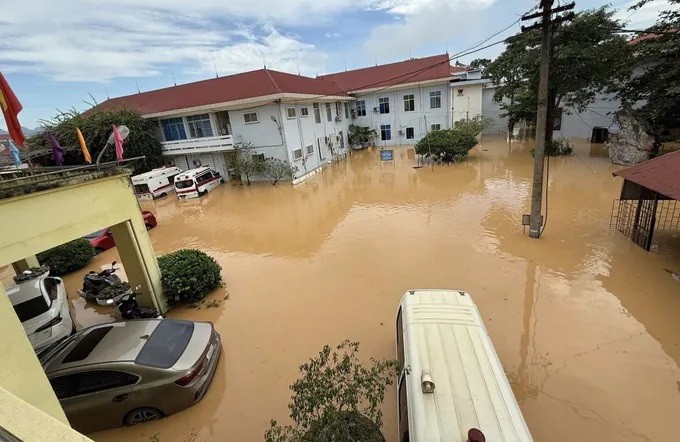 Trung tâm Y tế xã Hữu Lũng ngày 8/10