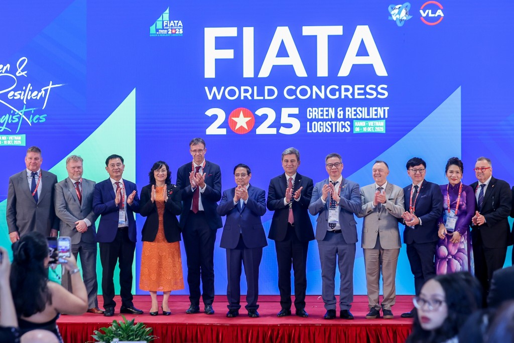 Các đại biểu chụp ảnh lưu niệm tại Đại hội - Ảnh: VGP/Nhật Bắc