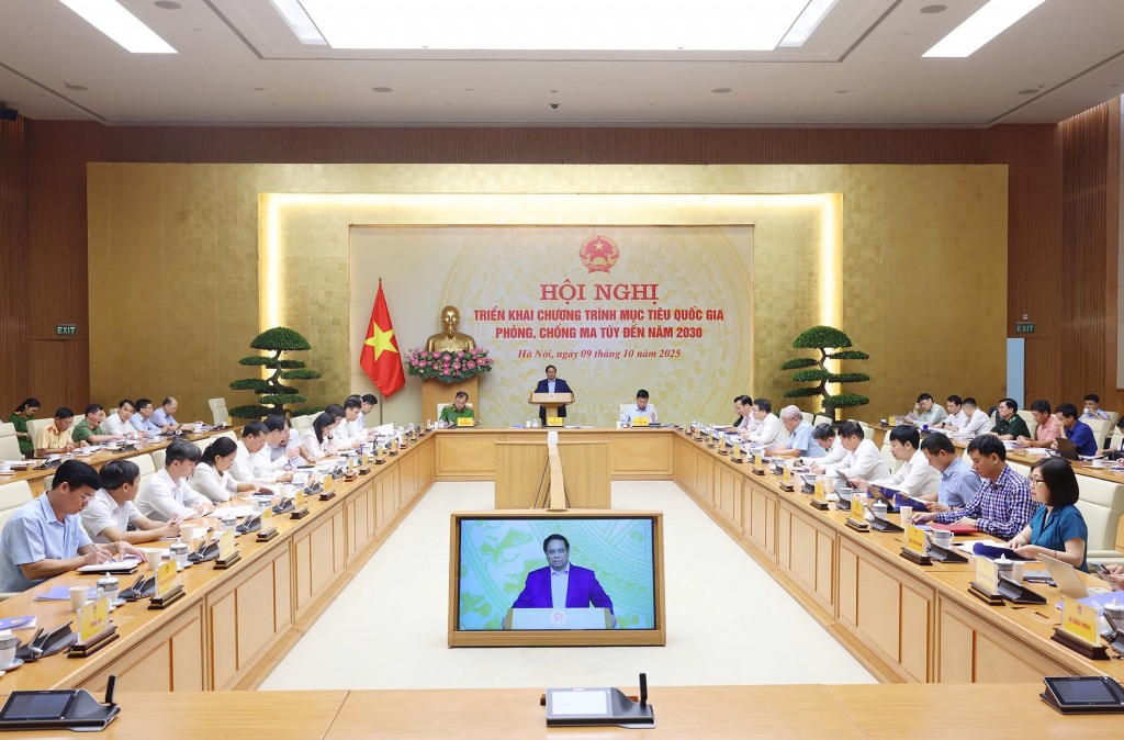 Thủ tướng đề nghị các đại biểu tập trung thảo luận, phân tích đánh giá tình hình, nguyên nhân, các giải pháp phòng ngừa hiệu quả từ sớm, từ xa; các giải pháp triệt phá các loại hình tội phạm ma túy; các giải pháp nâng cao hiệu quả cai nghiện, quản lý người nghiện... - Ảnh: VGP/Nhật Bắc