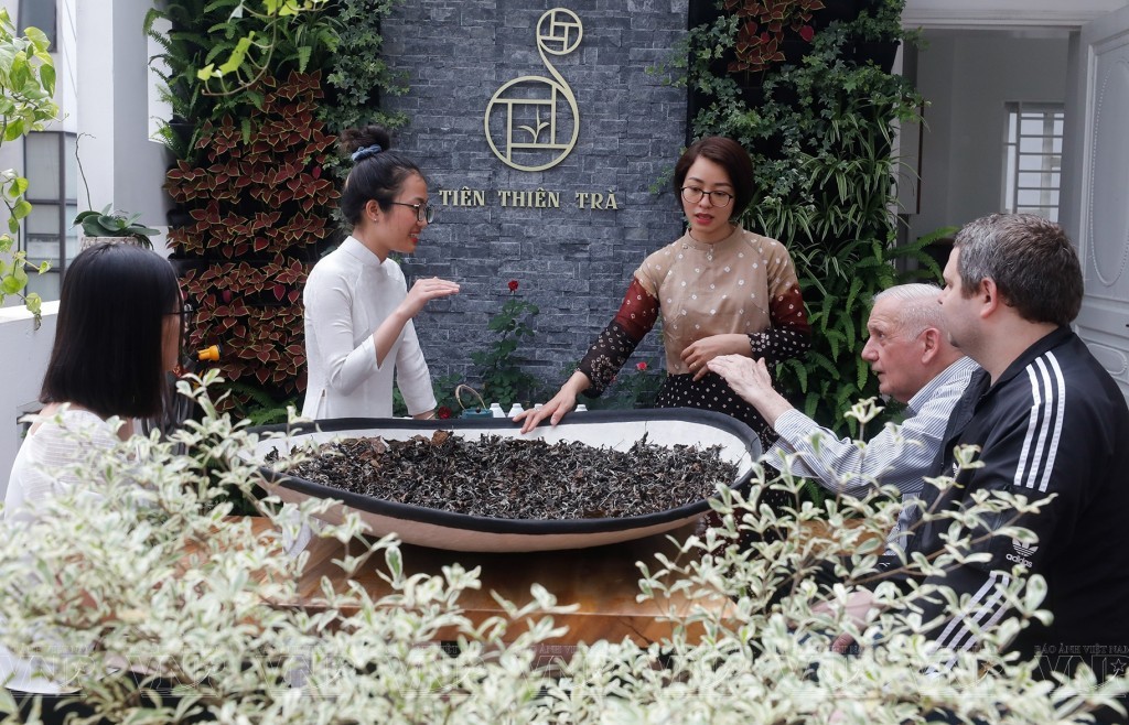 Tôn vinh nghệ thuật trà đạo Việt Nam trong Lễ hội Văn hóa Thế giới