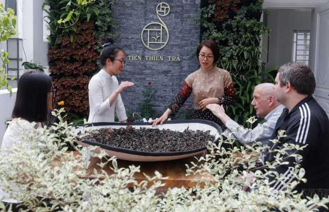 Tôn vinh nghệ thuật trà đạo Việt Nam trong Lễ hội Văn hóa Thế giới