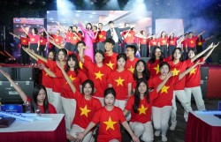 "Bản giao hưởng ánh sáng" khép lại chuỗi sự kiện chào tân sinh viên