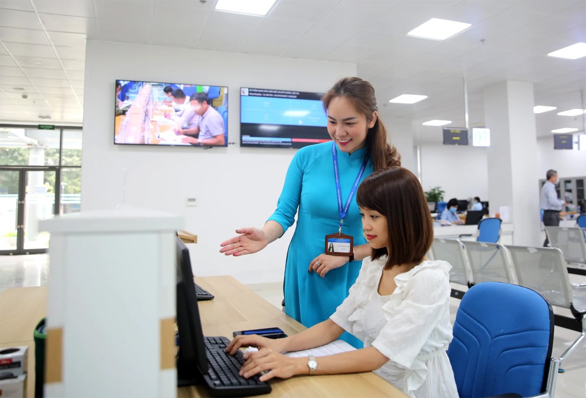 Bài 2: Phát huy động lực đổi mới sáng tạo, chuyển đổi số