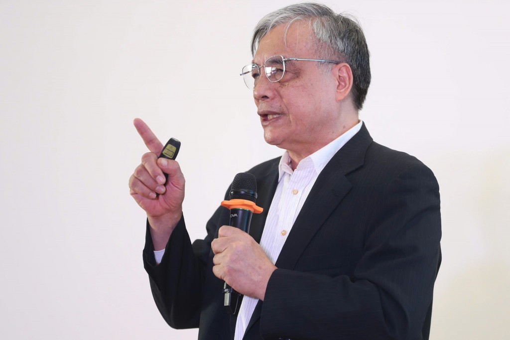 PGS-TS Trần Đình Thiên