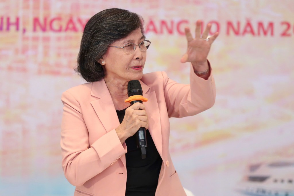 Nguyên Phó Bí thư Thành ủy, nguyên Chủ tịch HĐND thành phố Hồ Chí Minh Phạm Phương Thảo 