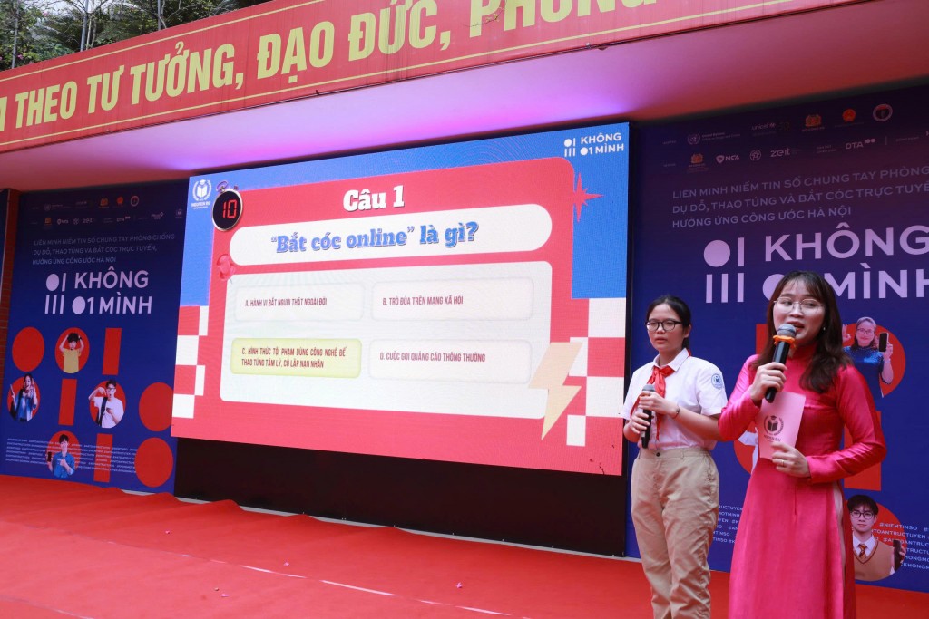 Các em học sinh tham gia trả lời câu hỏi trắc nghiệm về bắt cóc online Các em học sinh tham gia trả lời câu hỏi trắc nghiệm về bắt cóc online