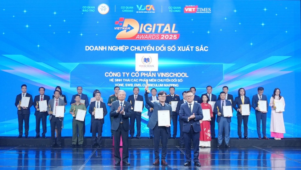 Hệ thống Giáo dục Vinschool được vinh danh “Doanh nghiệp chuyển đổi số xuất sắc” tại giải thưởng Vietnam Digital Awards 2025