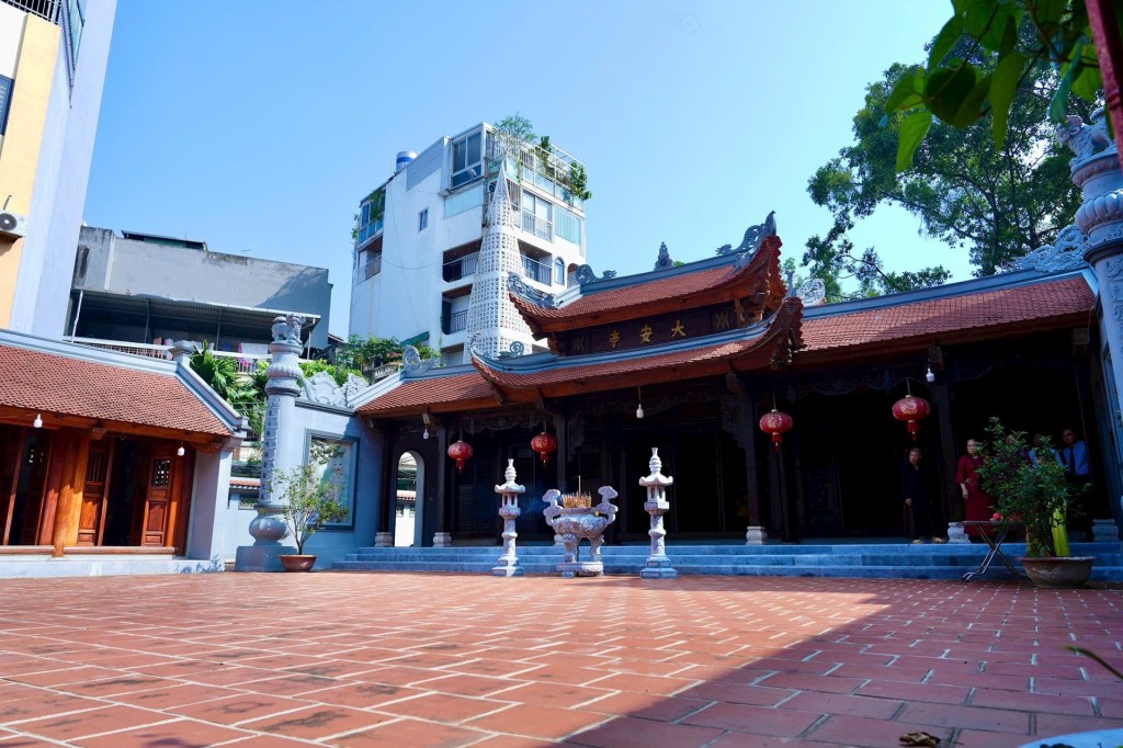 Phường Ngọc Hà gắn biển công trình “Dân vận khéo” chào mừng Đại hội