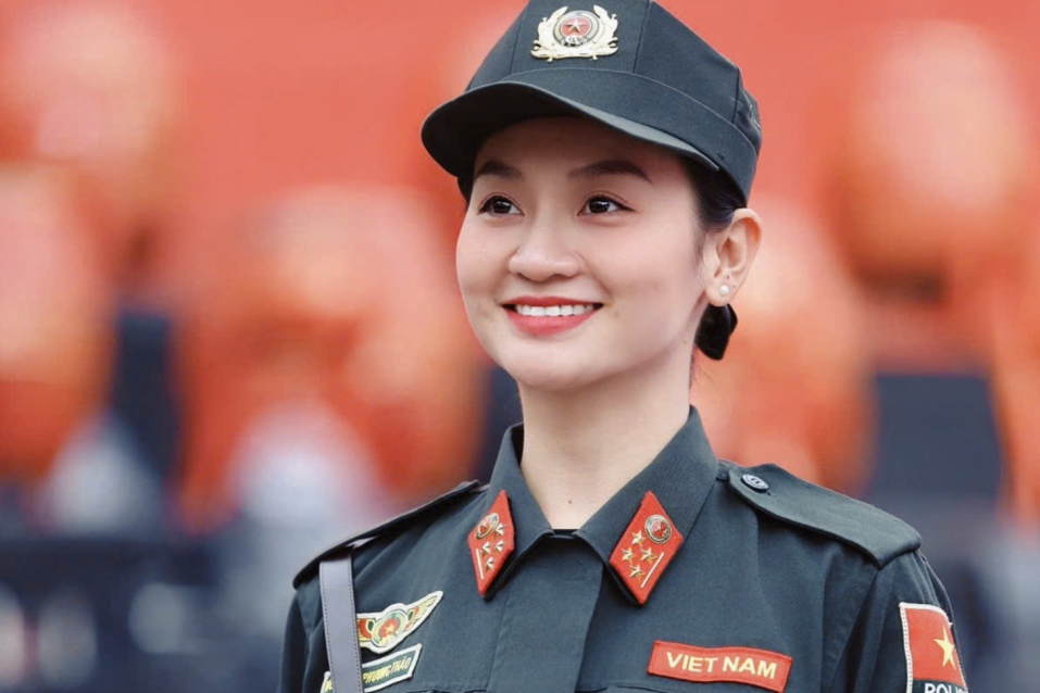 Bài 2: Góp sức trẻ xây dựng Thủ đô giàu mạnh Bài 2: Góp sức trẻ xây dựng Thủ đô giàu mạnh