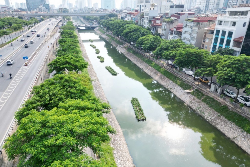 Lắng sâu thu Hà Nội…