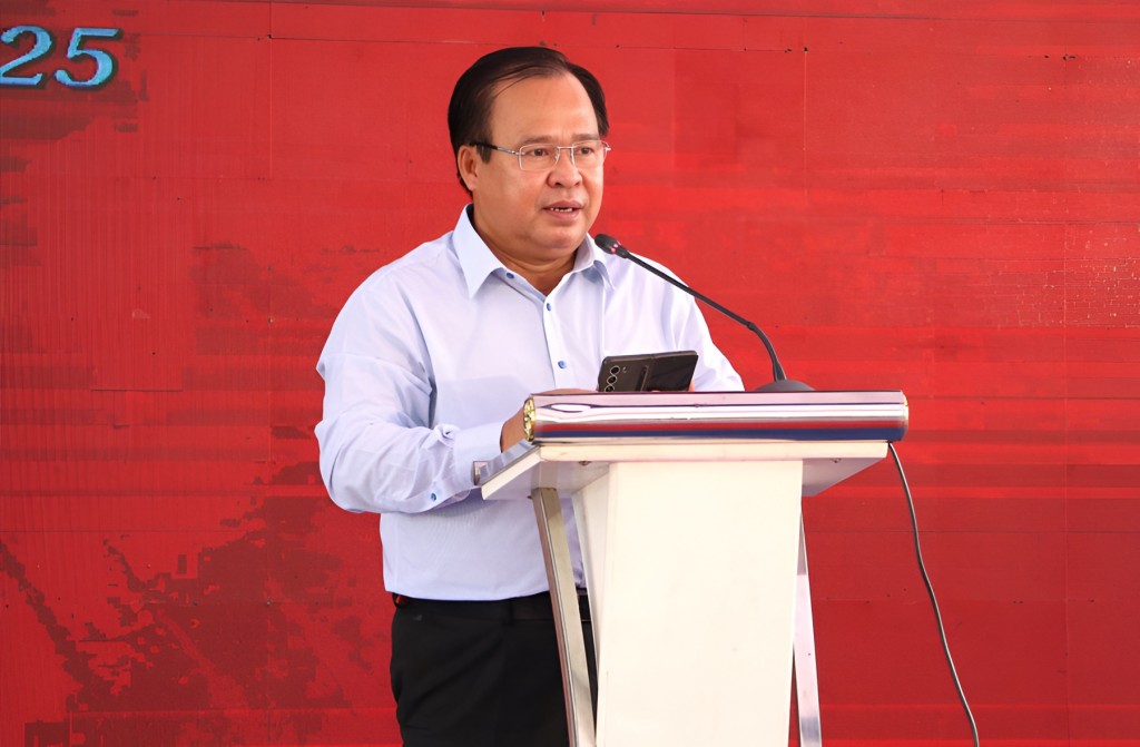 Ông Nguyễn Minh Luân, Phó Chủ tịch UBND tỉnh Cà Mau phát biểu tại buổi lễ.