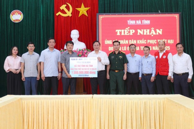 Đà Nẵng trao hỗ trợ 6 tỷ đồng khắc phục hậu quả bão lũ