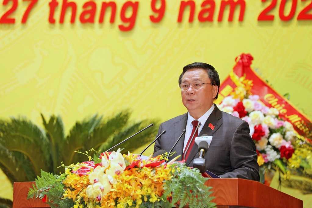 GS.TS Nguyễn Xuân Thắng, Ủy viên Bộ Chính trị, Bí thư Đảng ủy, Giám đốc Học viện Chính trị quốc gia Hồ Chí Minh, Chủ tịch Hội đồng Lý luận Trung ương, phát biểu chỉ đạo tại Đại hội đại biểu Đảng bộ tỉnh Quảng Ninh lần thứ XVI