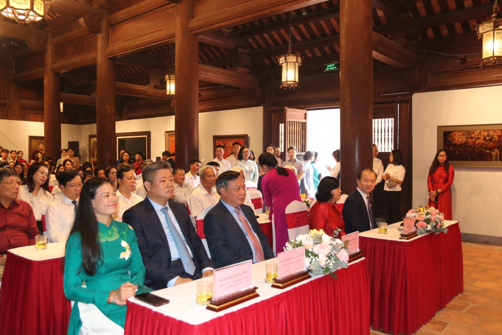 Văn Miếu – Quốc Tử Giám đón nhận tác phẩm “Vinh quy bái tổ”