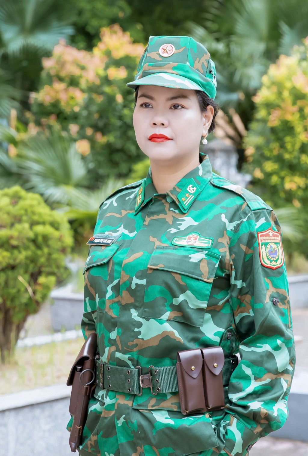 Trung tá, nhà văn Phạm Vân Anh - Phó Chủ tịch Chi hội Nhà văn Quân đội (Hội Nhà văn Việt Nam)