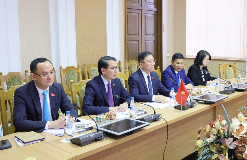 Trao đổi, hợp tác, nâng cao hiệu quả công tác bầu cử Quốc hội