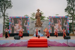 Đoàn kết xây dựng quê hương giàu đẹp, Thủ đô văn hiến, văn minh, hiện đại