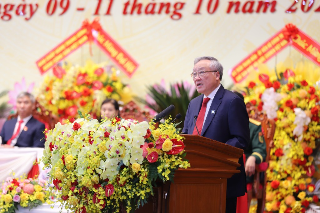 Phó Thủ tướng Thường trực Chính phủ Nguyễn Hòa Bình