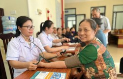 Chăm sóc sức khỏe toàn dân gắn với mục tiêu hạnh phúc, thịnh vượng