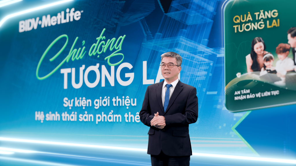 Ảnh 2 - Ông Ngô Trung Dũng - Phó Tổng Thư ký Hiệp hội Bảo hiểm Việt Nam chia sẻ tại sự kiện Chủ Động Tương Lai