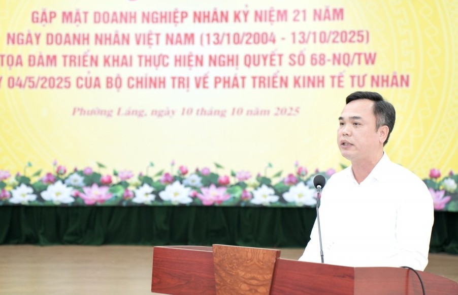 Doanh nghiệp là trung tâm, tiên phong chuyển đổi số