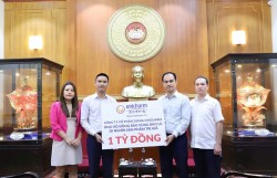 Diana Unicharm trao tặng 30.000 sản phẩm vệ sinh thiết yếu hỗ trợ phụ nữ và trẻ em bị ảnh hưởng do bão lũ