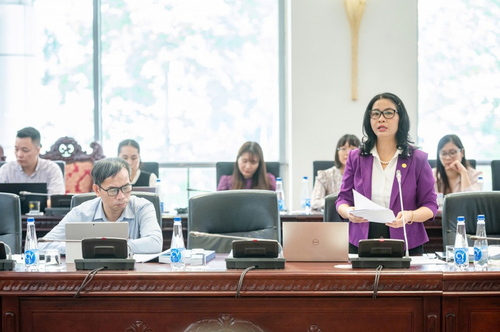 GS.TS Nguyễn Thị Lan, Giám đốc Học viện Nông nghiệp Việt Nam góp ý tại chương trình